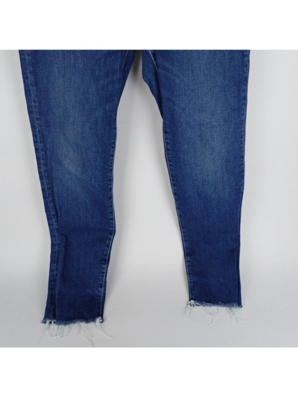 Closed Baker Skinny Jeans Organic Cotton Distressed Raw Hem Ankle Cut Size 29 - Picture 3 of 9